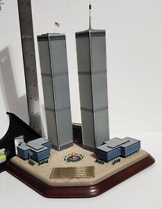 Danbury Mint Twin Towers Commemorative World Trade Center 911 Memorial NYC 9/11