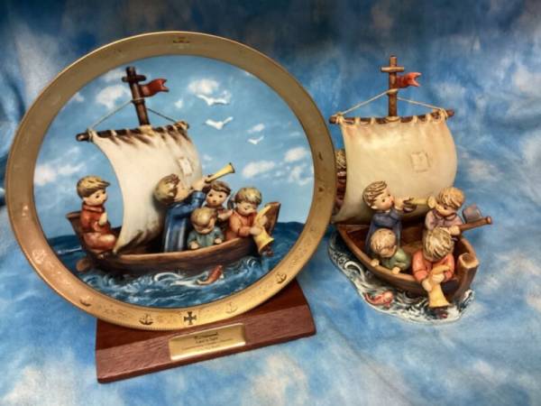 New ListingHummel figurine Land in Sight 13,014  of 30,000 with Danbury Mint plate & stand