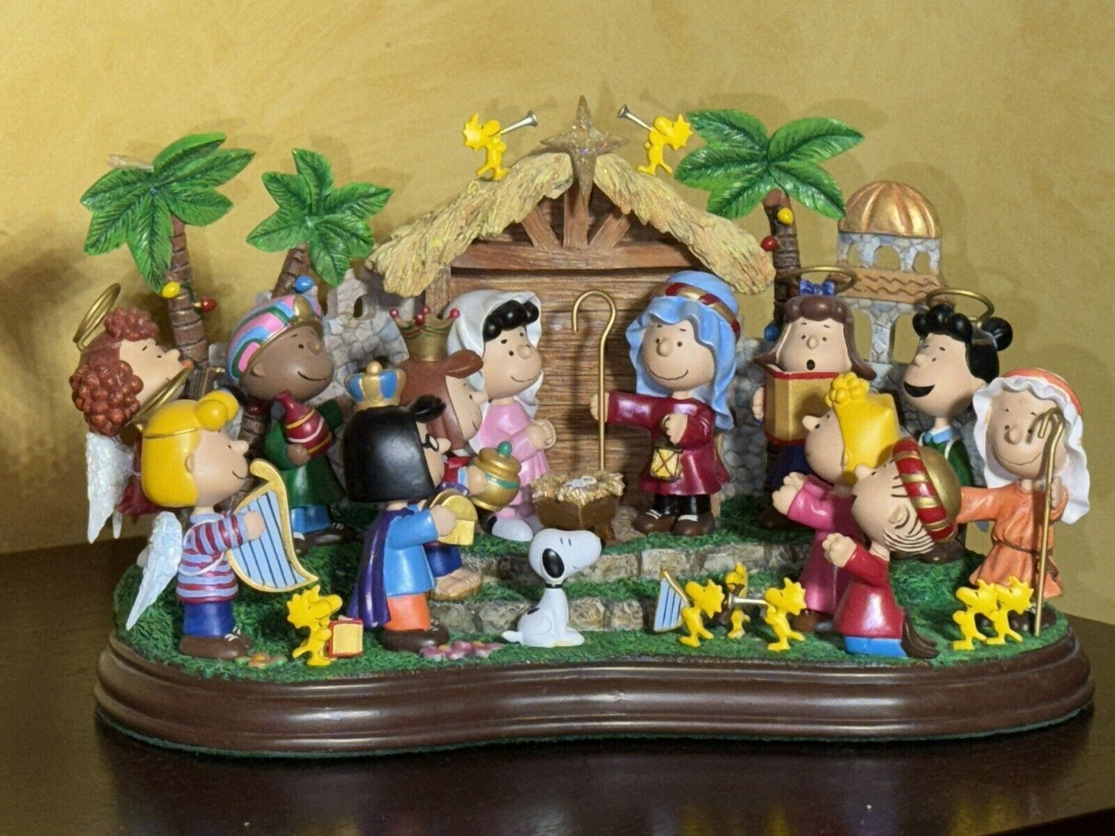 Danbury Mint Peanuts Christmas Nativity Scene 2007 Snoopy Charlie Brown