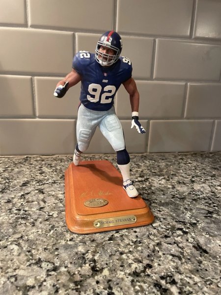 Danbury Mint Figurine/Statue New York Giants Michael Strahan