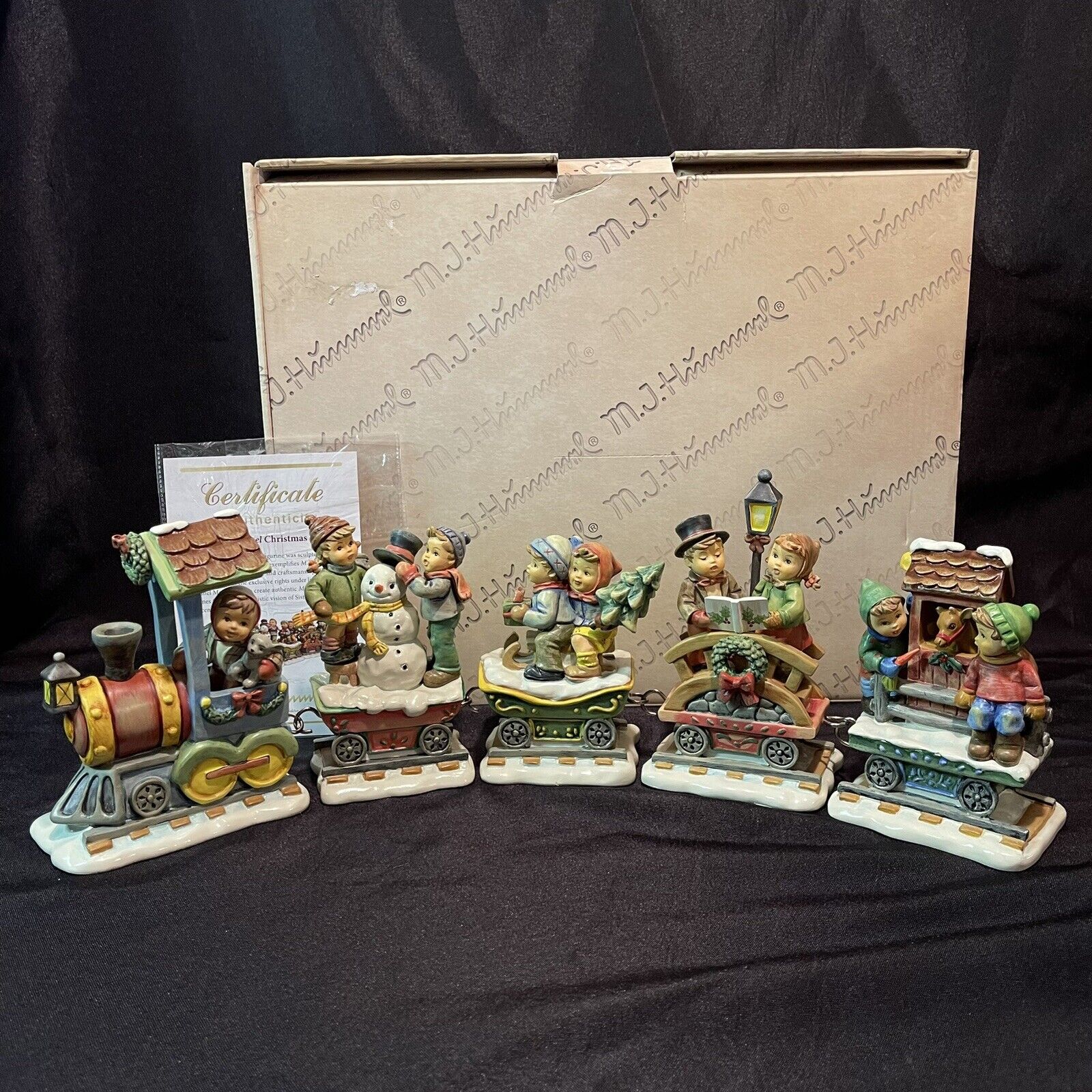 M. I. Hummel Christmas Express Figurines Train Set. Danbury Mint HTF- Excellent