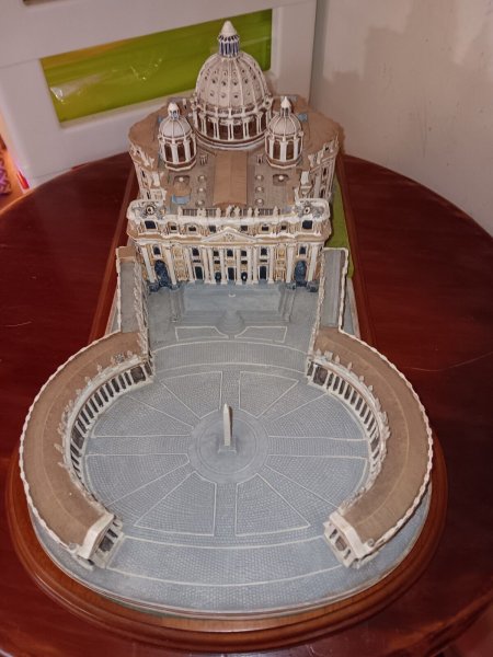 Vintage Danbury Mint St Peter's Basilica Vatican City Model