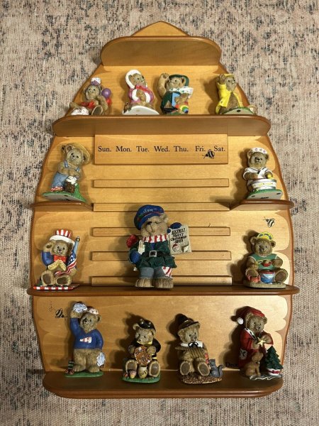 Danbury Mint Teddy Bear Perpetual Wood Calendar Vintage Figurine Display
