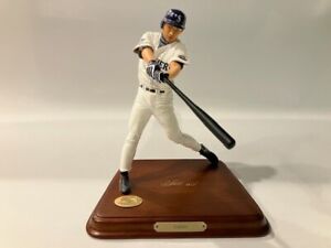 Ichiro Suzuki Danbury Mint Figurine  MLB Legend  Seattle Mariners