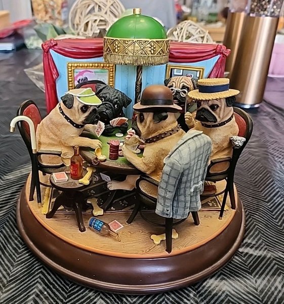 Retired Rare The Danbury Mint Poker Playing Pugs Statue/Figurine
