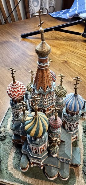 Danbury Mint St. Basils Cathedral Red Square Moscow Russia