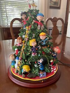 Danbury Mint Peanuts Gang Lighted Christmas Tree