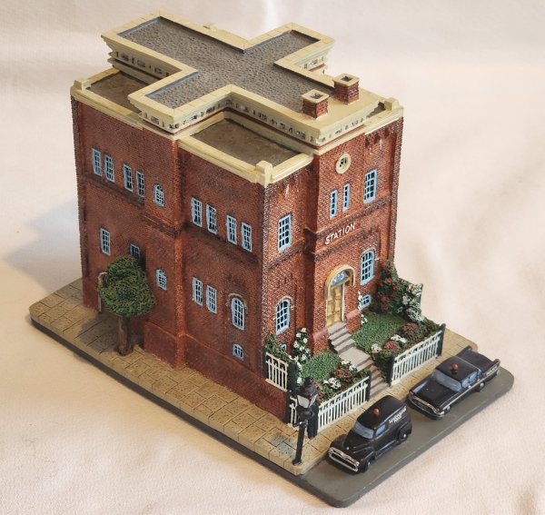 Classic American Police Station, Washington, D.C. 5th Precinct Danbury Mint