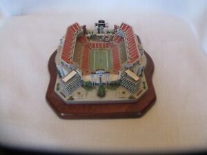 Raymond James Stadium Tampa Bay Buccaneers Danbury Mint Figurine