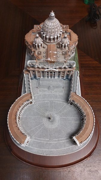 Vintage 1993 Danbury Mint St Peter's Basilica Vatican City