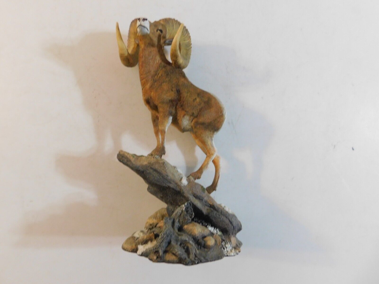DANBURY MINT ROCKY MOUNTAIN BIGHORN SHEEP BY NICK BIBBY NO CHIPS REPAIRS