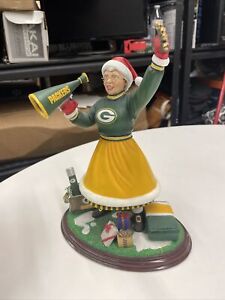 The Green Bay Packers Mrs Claus Danbury Mint 2001 Christmas 10.5 Inches Tall