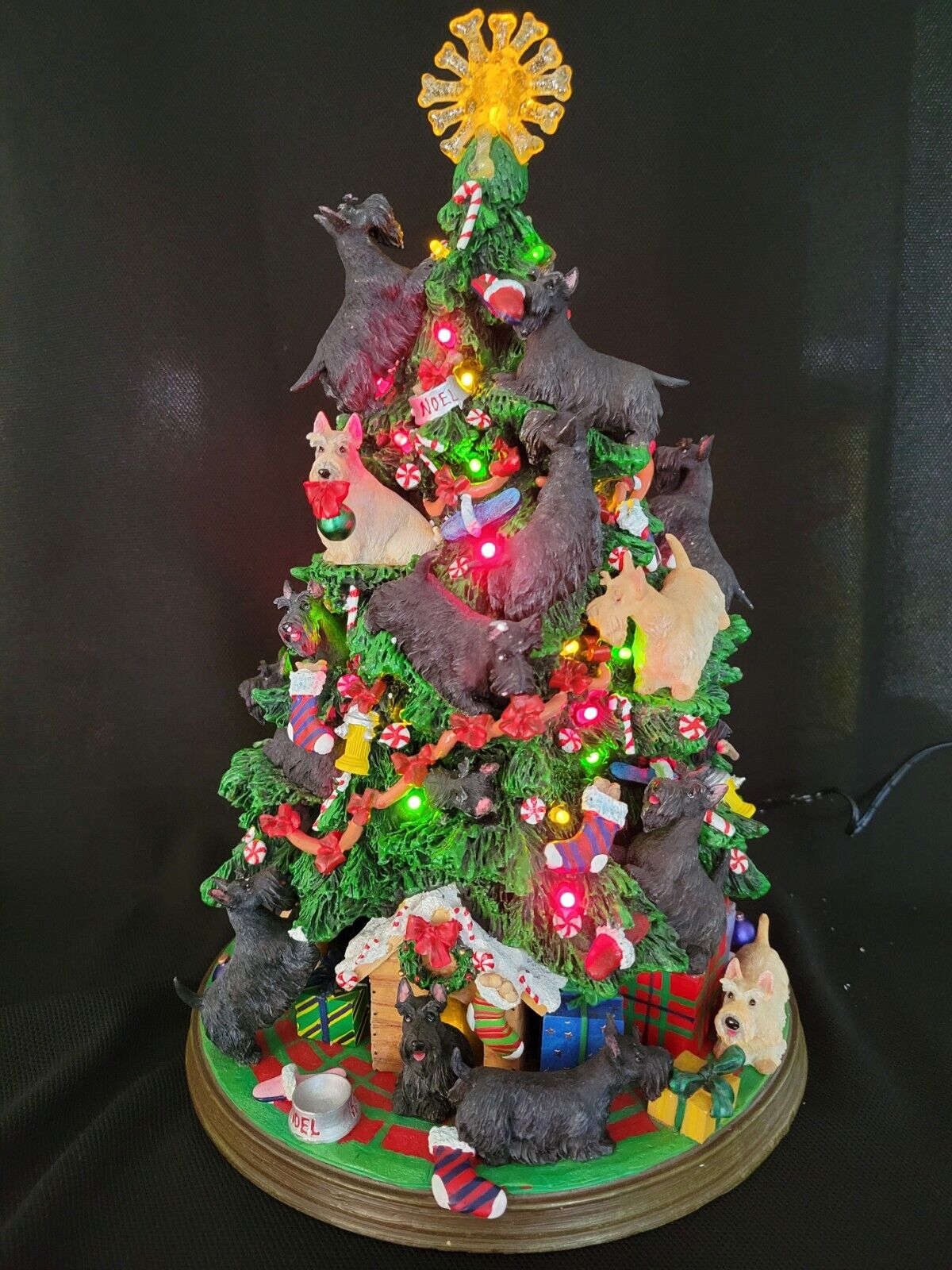 Danbury Mint Lighted Star Scottish Terrier Christmas Tree