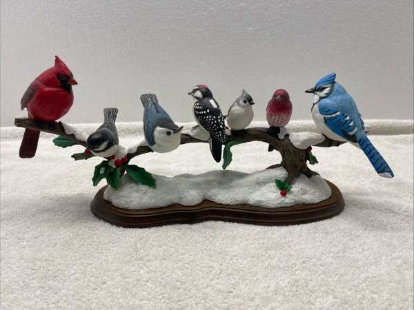 Winter Gathering Danbury Mint Songbirds on Branch Sculpture by Bob Guge 15"