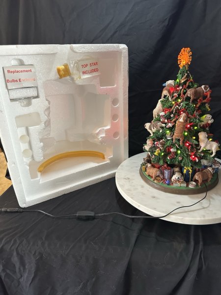Danbury Mint English Bulldog Christmas Tree w/Star & Original Packing Material