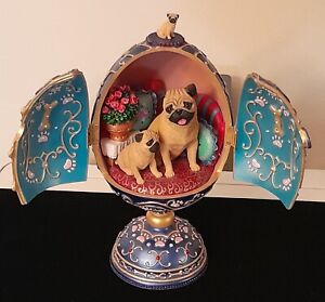 The Danbury Mint The Pug Collector Egg Nice Pugs Look!!