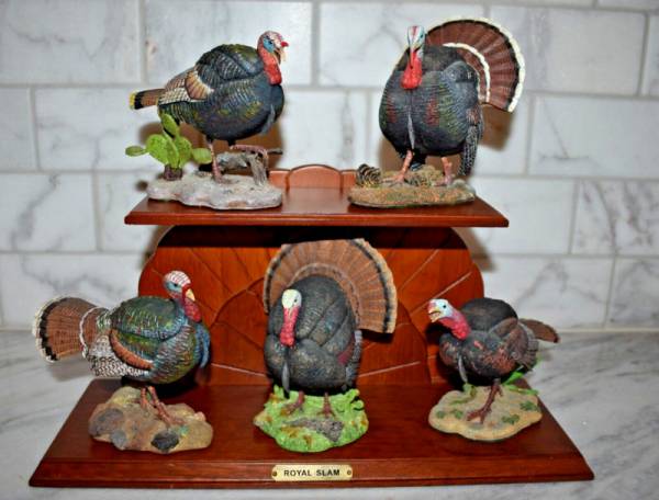 Danbury Mint Jeff Rechin 5 Turkeys Royal Slam & Wood Stand