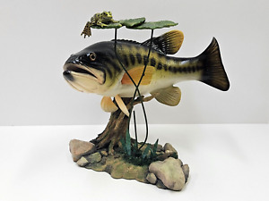 Danbury Mint Silent Attack by George Kruth Largemouth Bass Figurine Frog Fishing