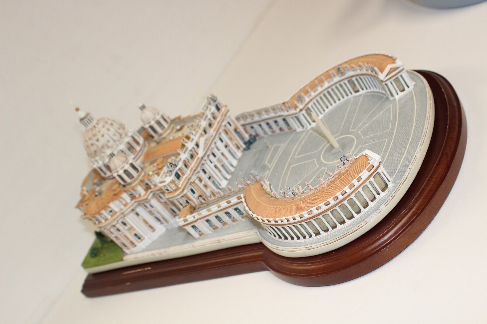 Vintage Danbury Mint St Peter's Basilica Vatican City Model