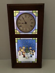 Peanuts Stained Glass Christmas Clock Winter Charlie Brown Snoopy Danbury Mint