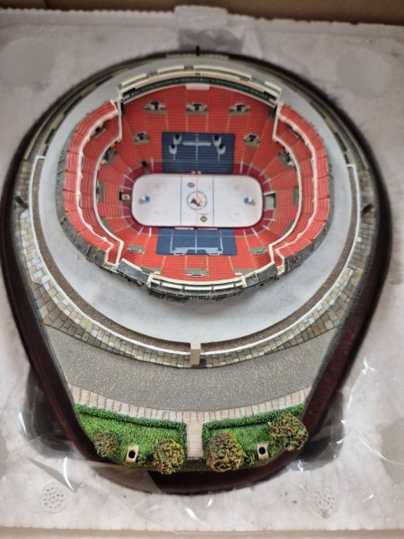 Danbury Mint Pittsburgh Penguins Mellon Arena Hockey Rink Stadium