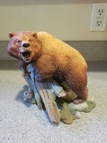 RARE Vintage Danbury Mint "Heavyweight Champ" by Nick Bibby Grizzly Bear Statue