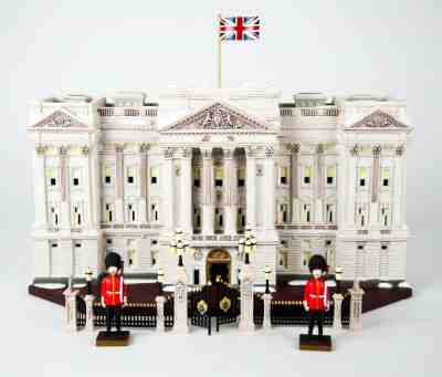 Department 56 Historical Landmark Series Buckingham Palace 58736 Limited Edition