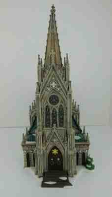 Dept 56 Christmas in the City Cathedral of St. Nicholas 59248 w/Box Looks Nice!