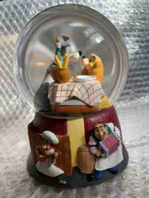 Disney Lady and the Tramp Musical Snow Globe- “Bella Notte (This Is The Night)”