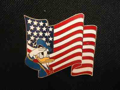 DISNEY WDW 4TH OF JULY SALUTING THE FLAG BOXED SET DONALD DUCK ONLY PIN LE 500