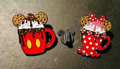 *NEW DISNEY MICKEY & MINNIE MOUSE HAPPY HOLIDAY HOT COCOA CHRISTMAS MYSTERY PINS