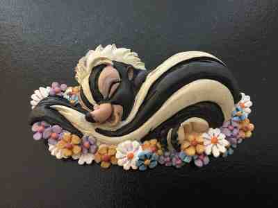 Disney Bambi Flower Skunk Sleeping in Bed of Flowers Markrita Sculpture LE Pin