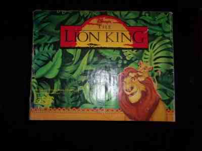 Plays the tune “Hakuna Matata” Disney’s The Lion King Collectable Vintage 1994 Pumbaa & Timon Musical Cookie Jar