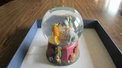 Vintage Enesco Disney LADY AND THE TRAMP Music Box Snow Globe PLAYS BELLA NOTTE 
