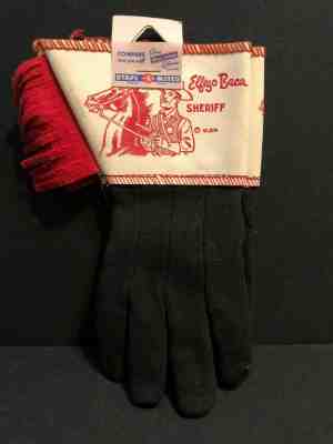 Unused Elfego Baca Disney Sheriff Wells Lamont gloves Disneyland Robert Loggia!