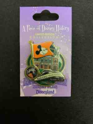 DLR Piece of Disney History I 1 - Main Street USA Railroad Station Flag LE Pin