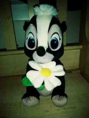 BAMBI FLOWER SKUNK PLUSH GENUINE ORIGINAL AUTHENTIC DISNEY STORE PATCH