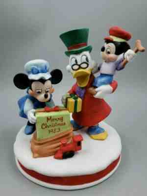 Disney Grolier Christmas Figurine 1983 Scrooges Christmas Surprise - Minnie