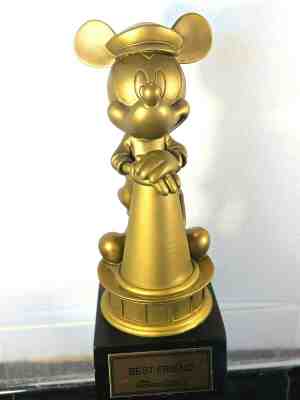 Disney Micky Mouse Hollywood Studios Best Friend Director Trophy Statue 