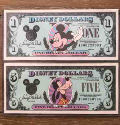Disney Dollars 1990 set $1 Mickey & $5 Goofy A Series New Uncirculated