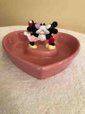 Disney Micky And Minnie Mouse Kissing Pink Candy Dish 