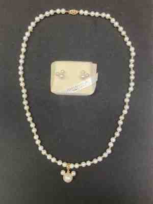 Mickey hot sale pearl necklace