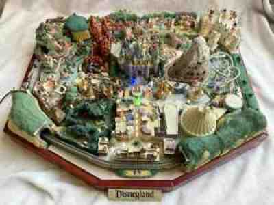 DeAGOSTINI Disney My Disneyland Diorama Model SetÂ + 100 Magazines