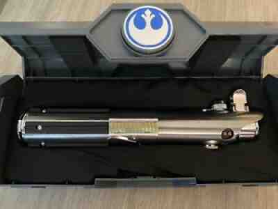 STAR WARS GALAXYâ??S EDGE ANAKIN LUKE REY SKYWALKER LEGACY LIGHTSABER DISNEY USED