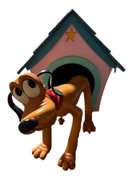 Disney Store Display Figure Prop Pluto And Doghouse Life size ULTRA RARE