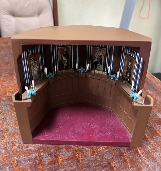 Disney LE 300 Haunted Mansion Stretching Portraits Room Happy Haunts 4 Pins Set