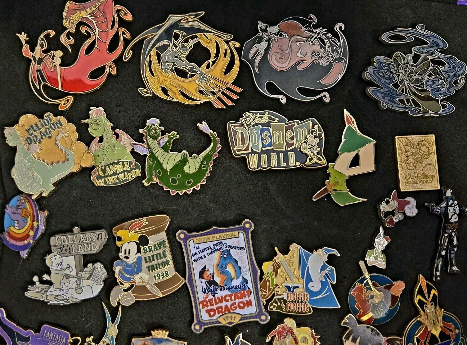 Disney Pins Patches And Buttons Collectibles : Germany Value Guide ...