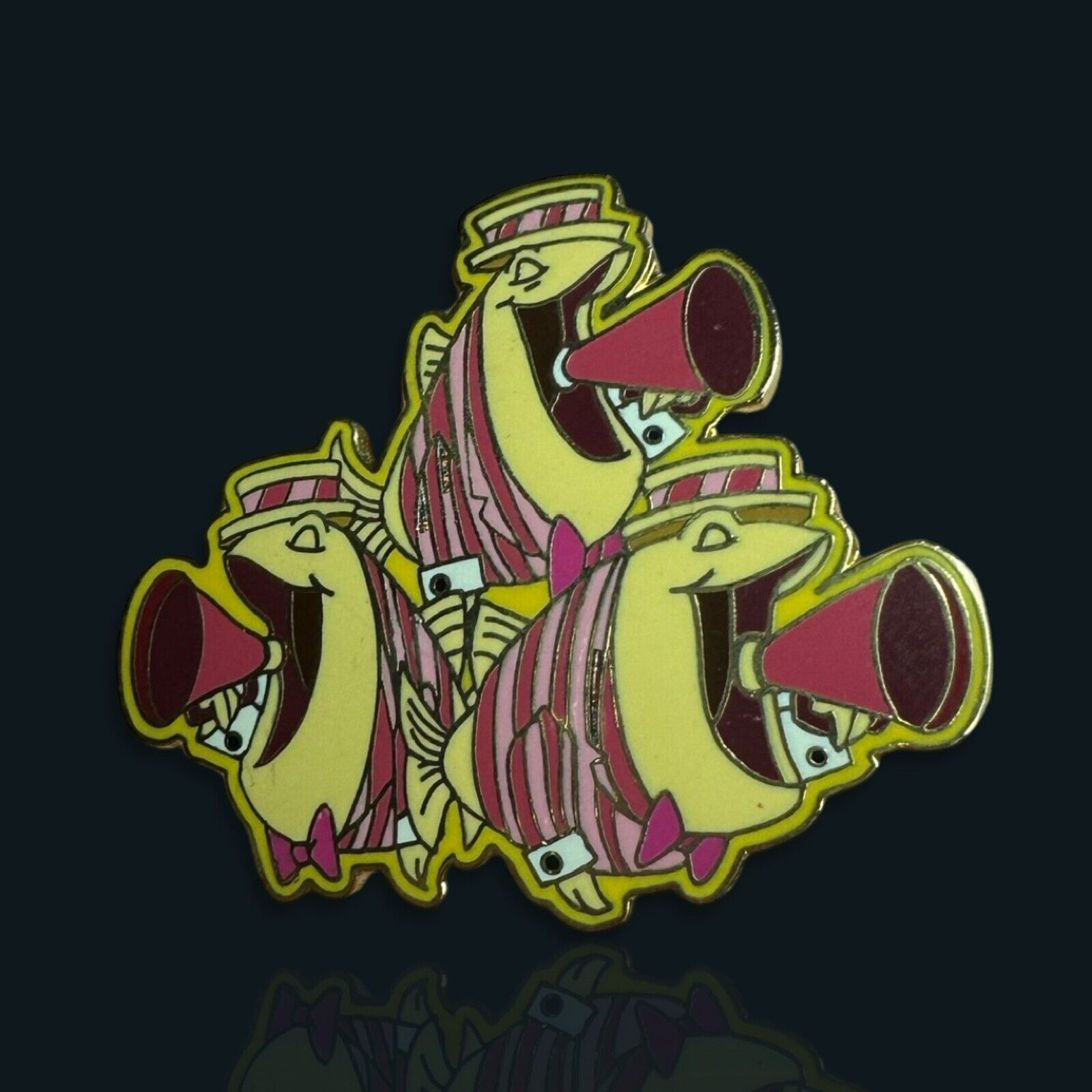 Disney Pins Patches And Buttons Collectibles : Present Value Guide ...