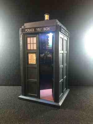 Doctor Who 10th Doctor 1:6 Scale TARDIS Big Chief Polystone Diorama Signed by 3