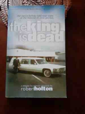 MEGA RARE . Elvis Presley: The King is Dead, by Robert Holton. Paperback book